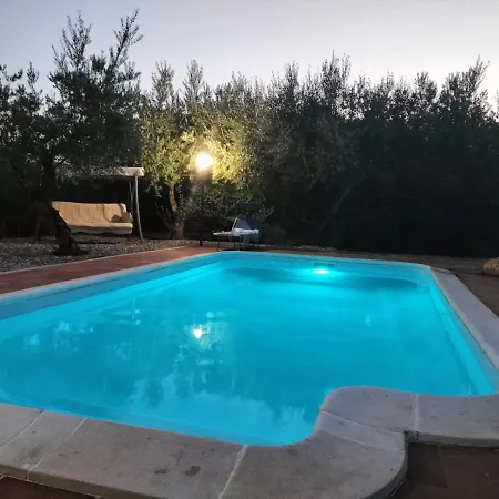 לינה וארוחת בוקר Casa Vigne קסטרווילארי
